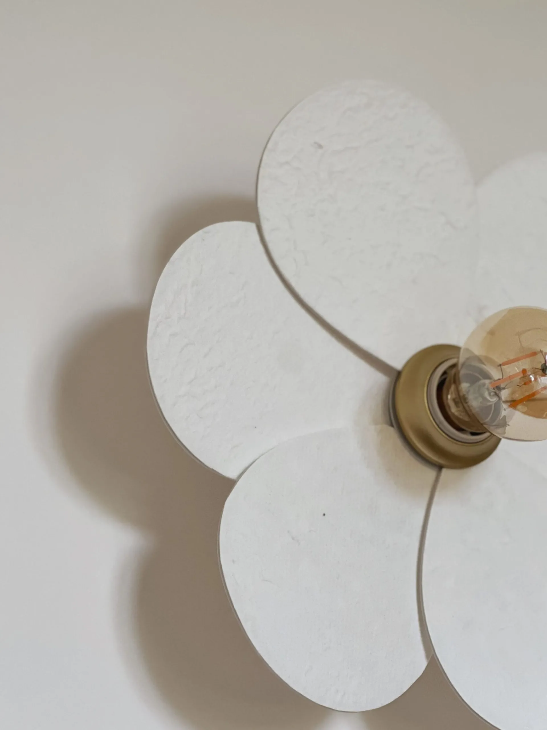 Sélection M Applique murale Fleur en papier mâché Hot