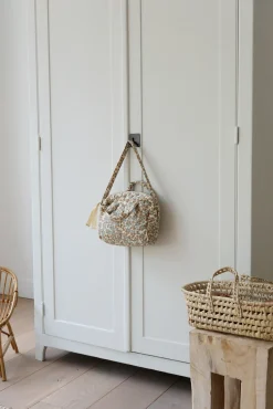 Sélection M Armoire parisienne vintage en bois Hot