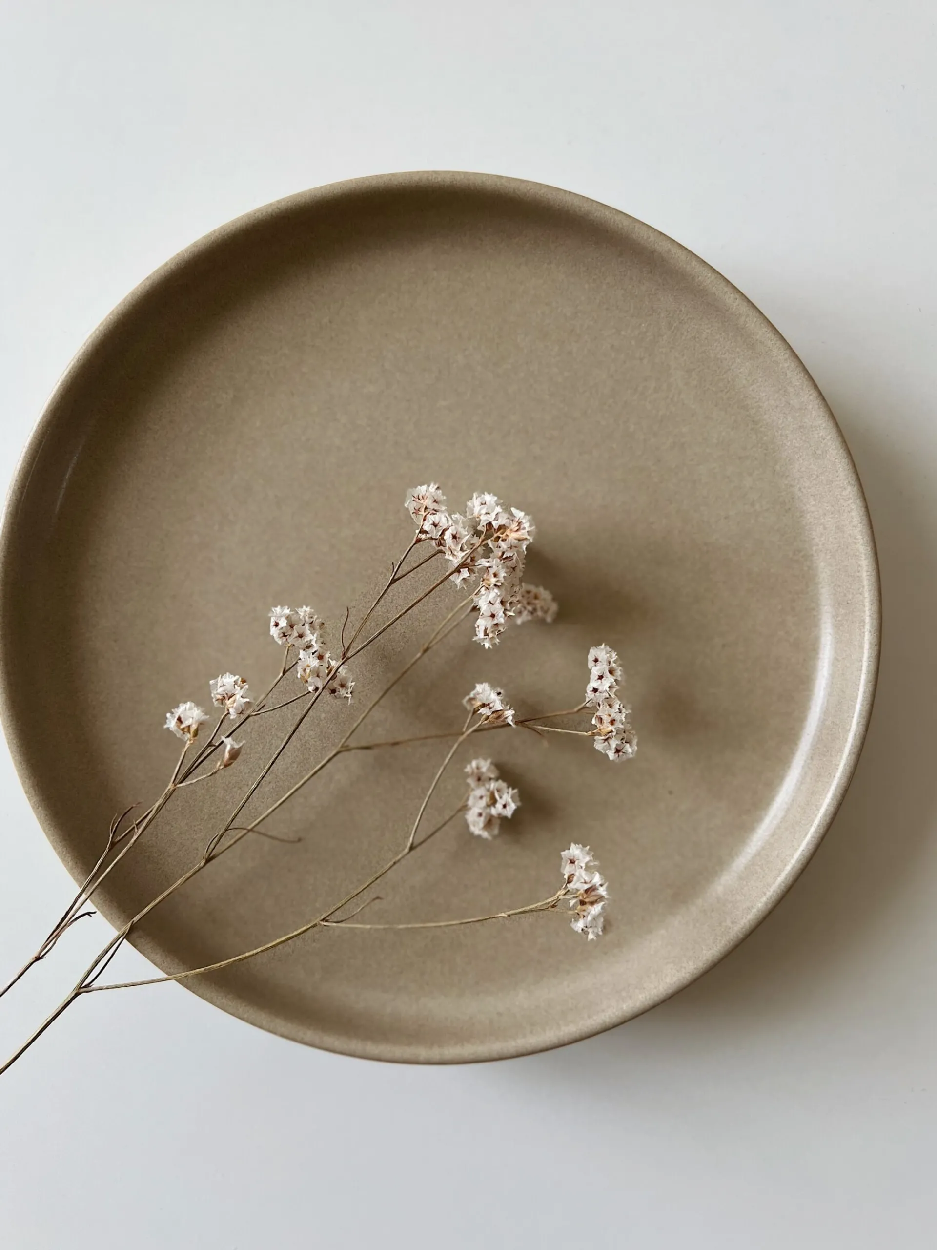 Sélection M Assiette en grès “sable” Best