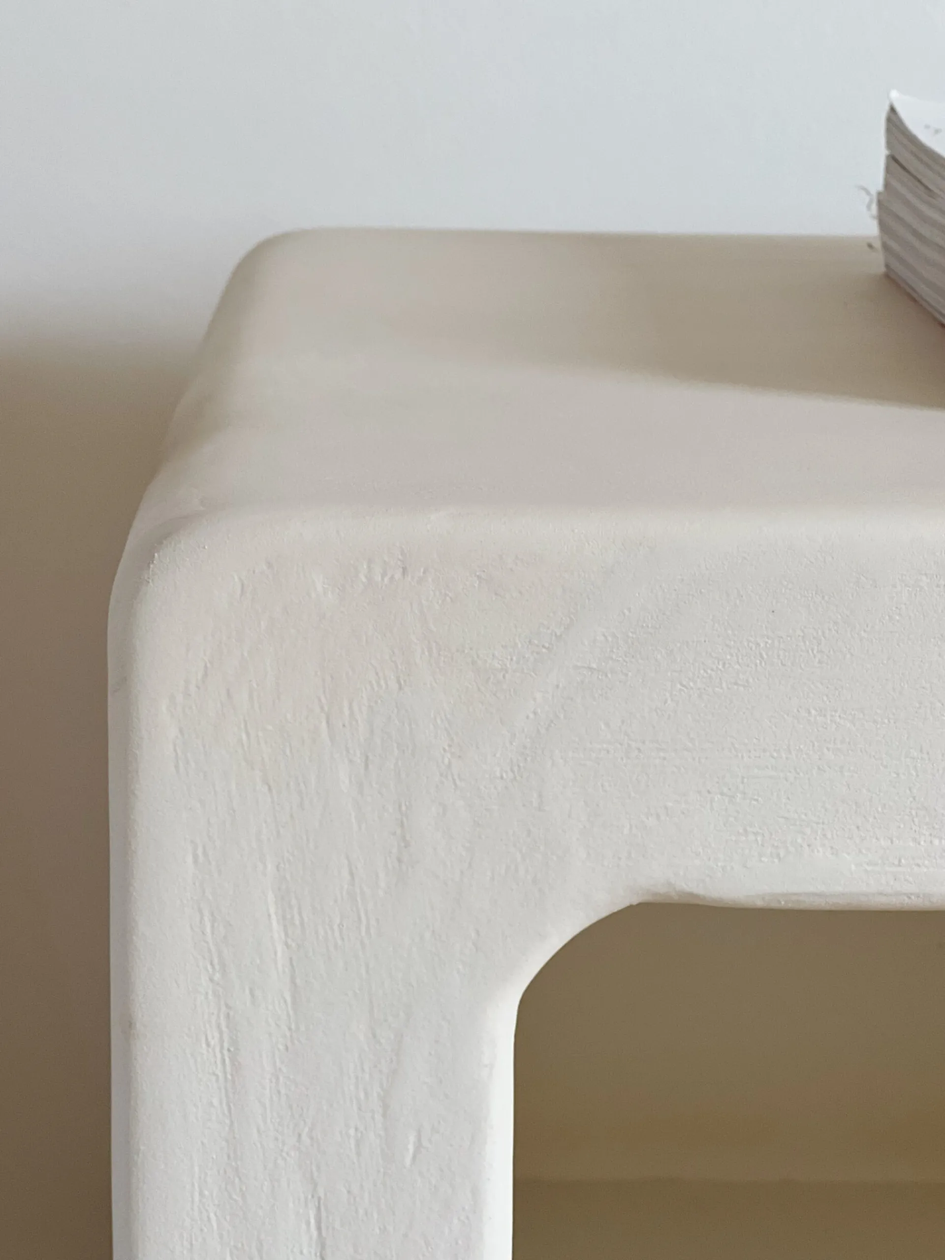 Sélection M Buffet effet béton ciré blanc cassé – Mykonos Sale