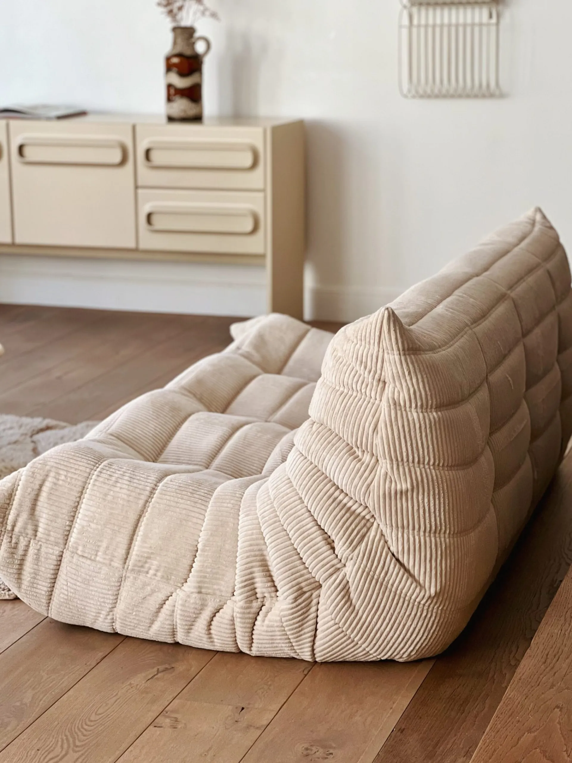 Sélection M Canapé “Togo” vintage 3 places velours côtelé écru Online