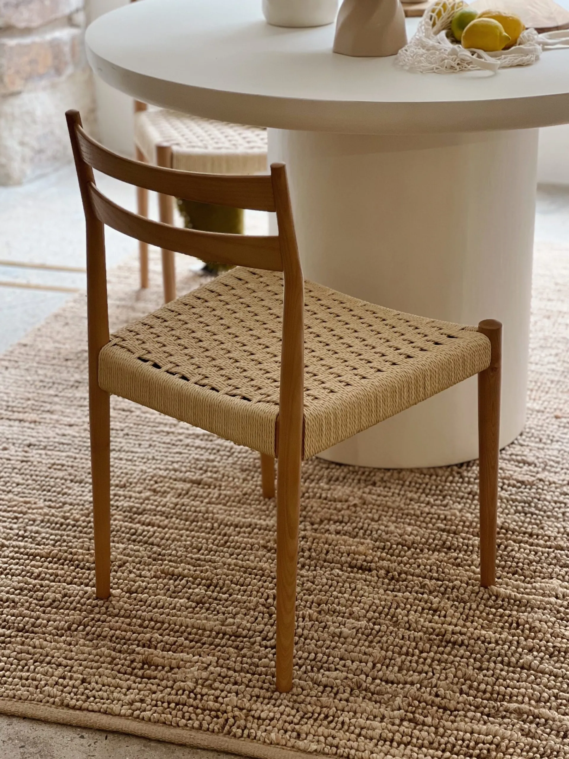 Sélection M Chaise en bois de frêne et assise tressée