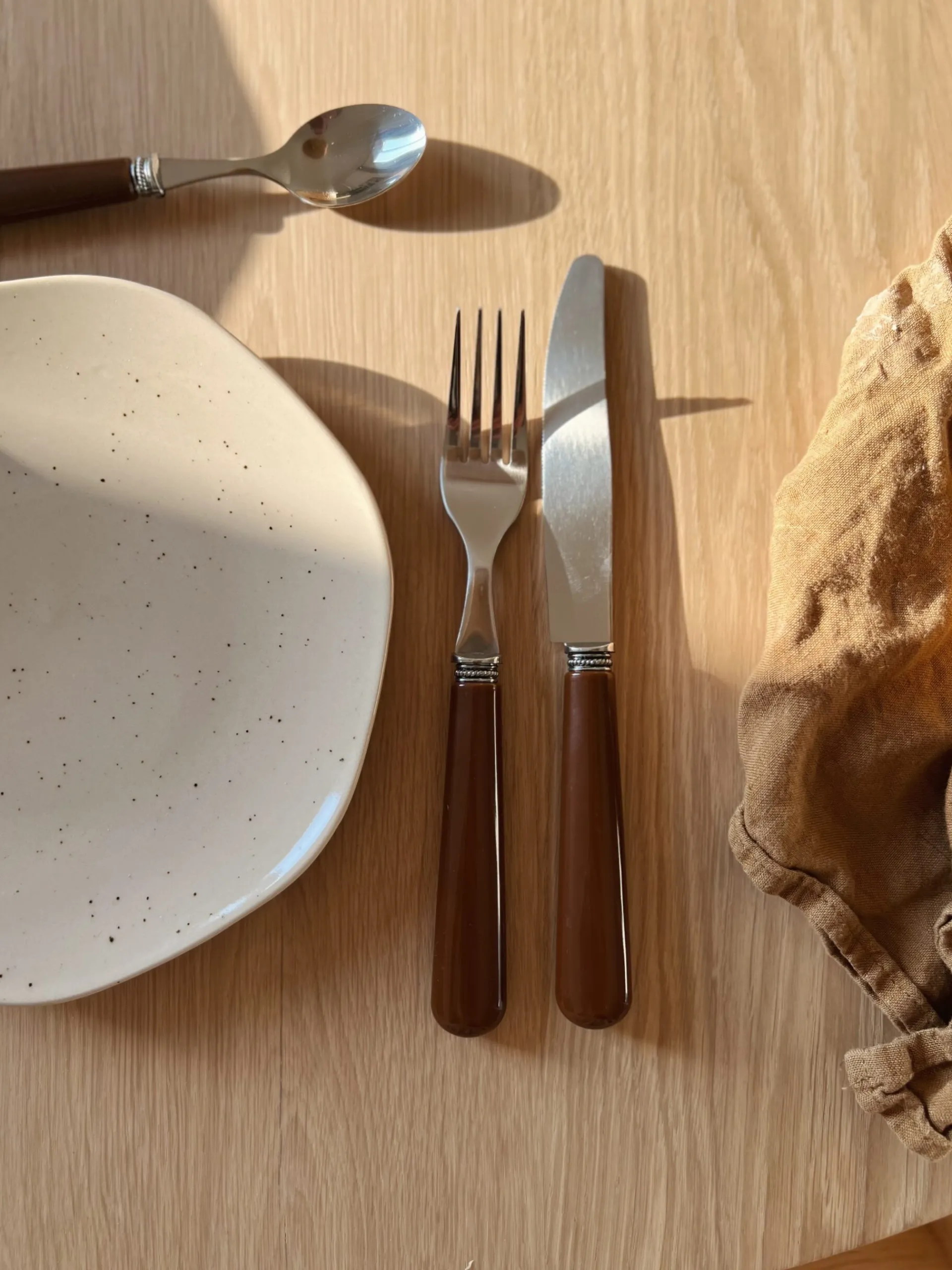 Sélection M Coffret 24 couverts de couleur Discount