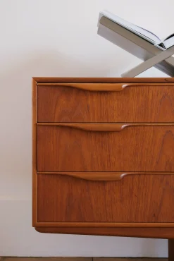 Sélection M Enfilade en teck par McIntosh Clearance