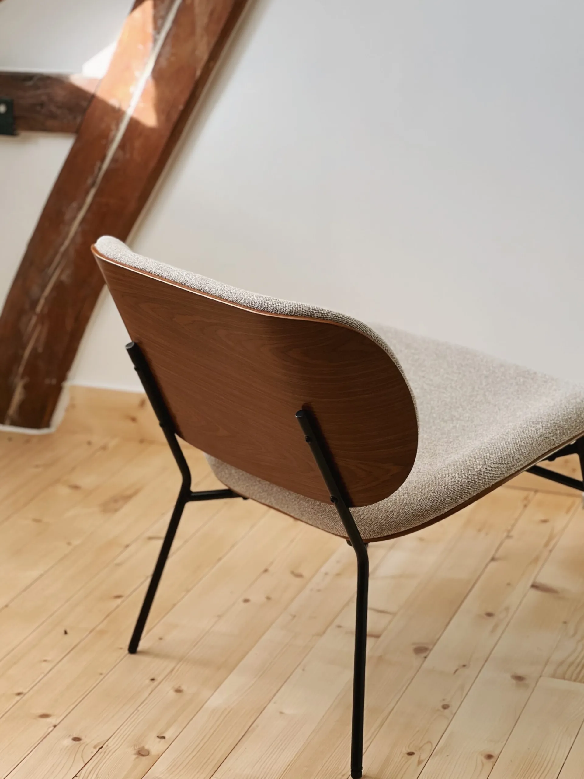 Sélection M Fauteuil beige et bois Aki Hot
