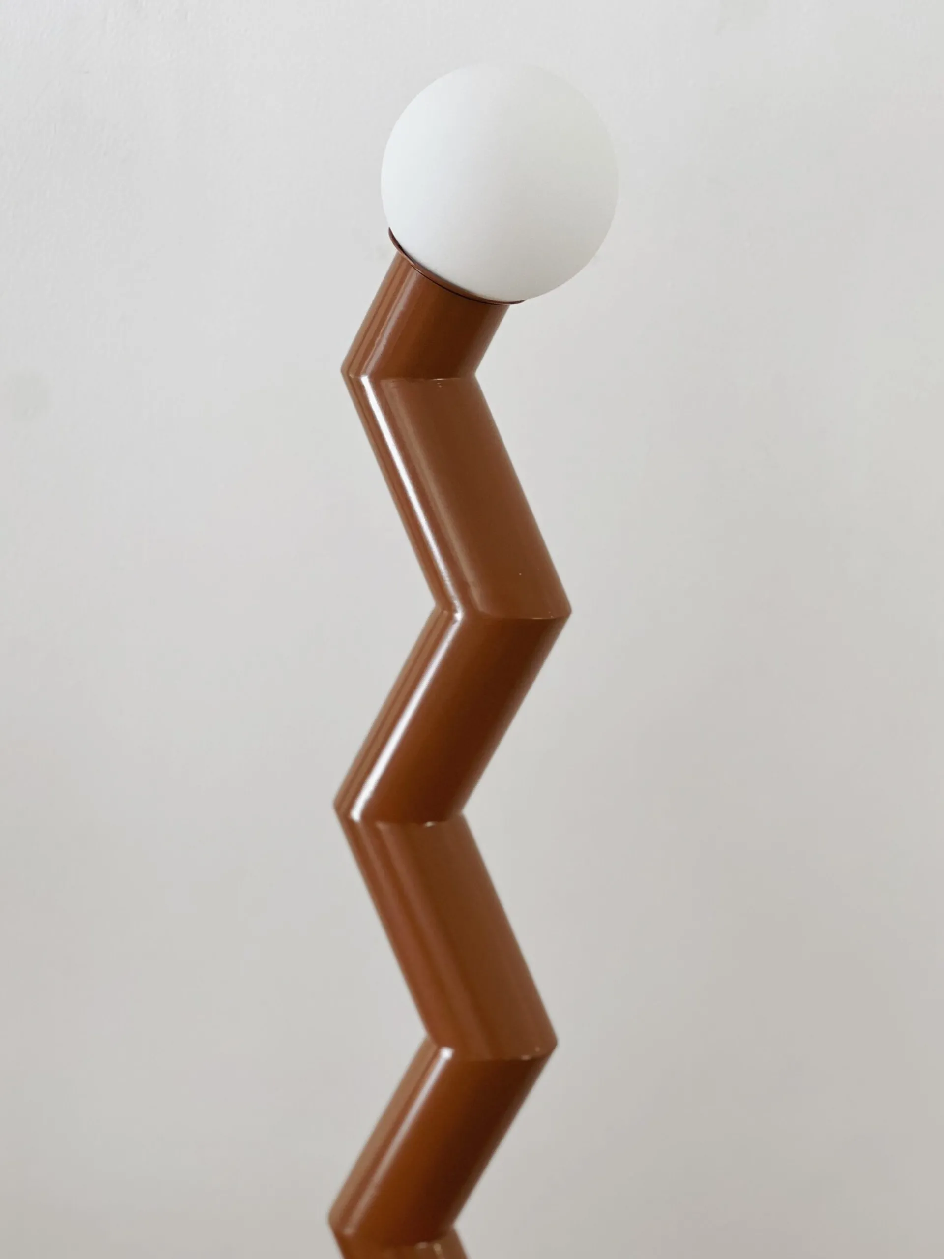 Sélection M Lampadaire en métal Zigzag Discount