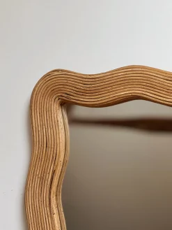 Sélection M Miroir en rotin en forme de vague Discount