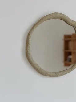 Sélection M Miroir en résine de forme organique Outlet