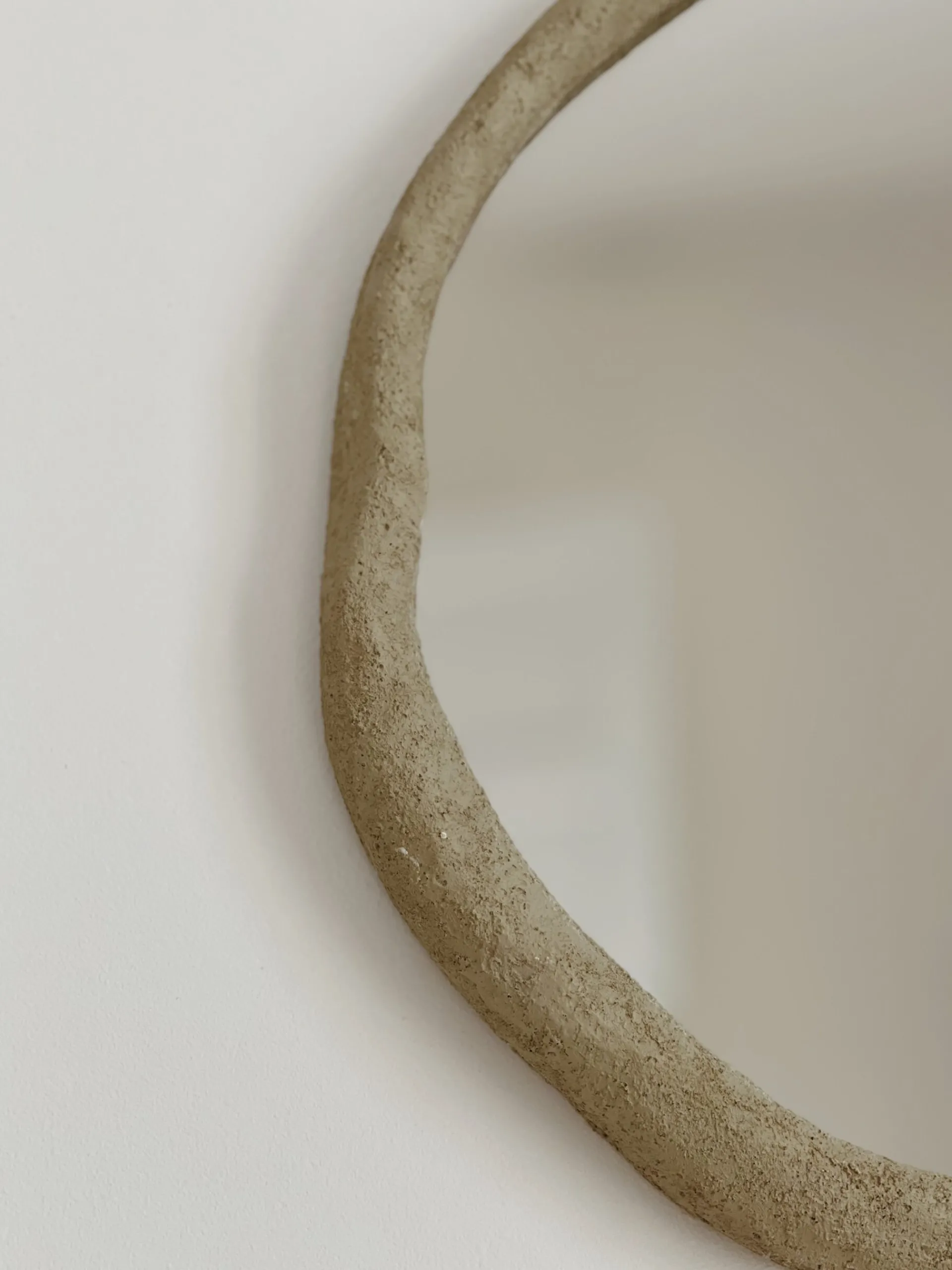 Sélection M Miroir en résine de forme organique Outlet