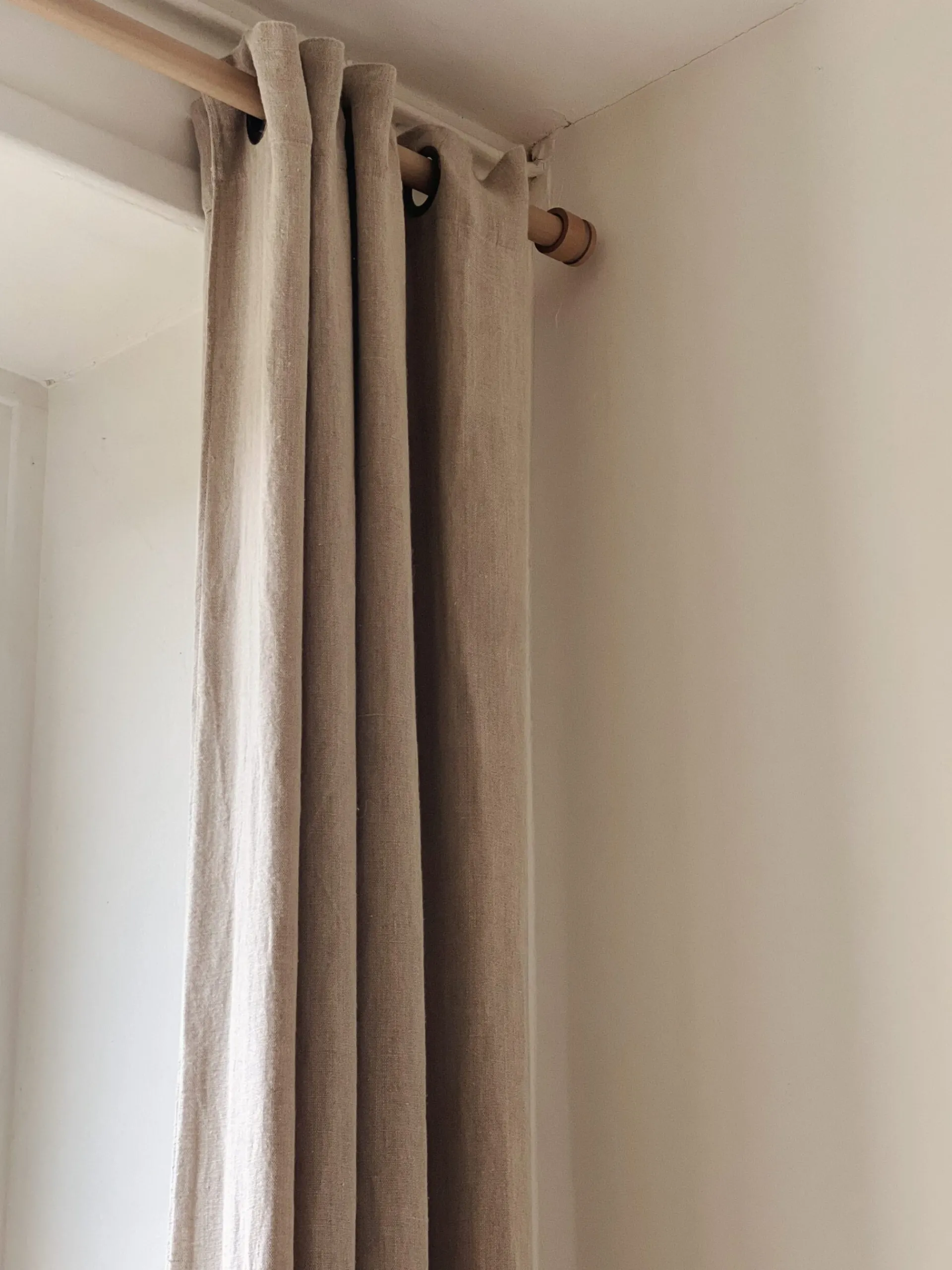 Sélection M Rideau lin coton Olive, Naturel, Tabac,vendu à l’unitéLavable en machine max. à 60°Eau de javel interditeRepasser max. à 150°CSéchage à température modérée max.60°C Clearance