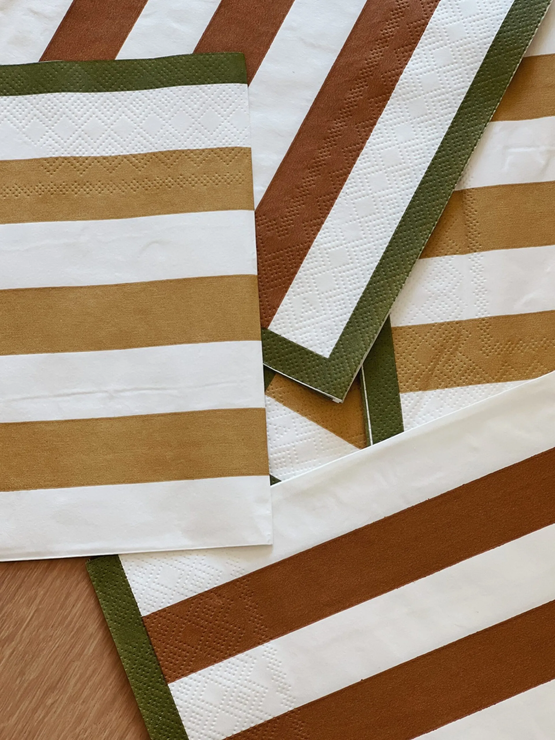 Sélection M Serviettes en papier rayées Sale