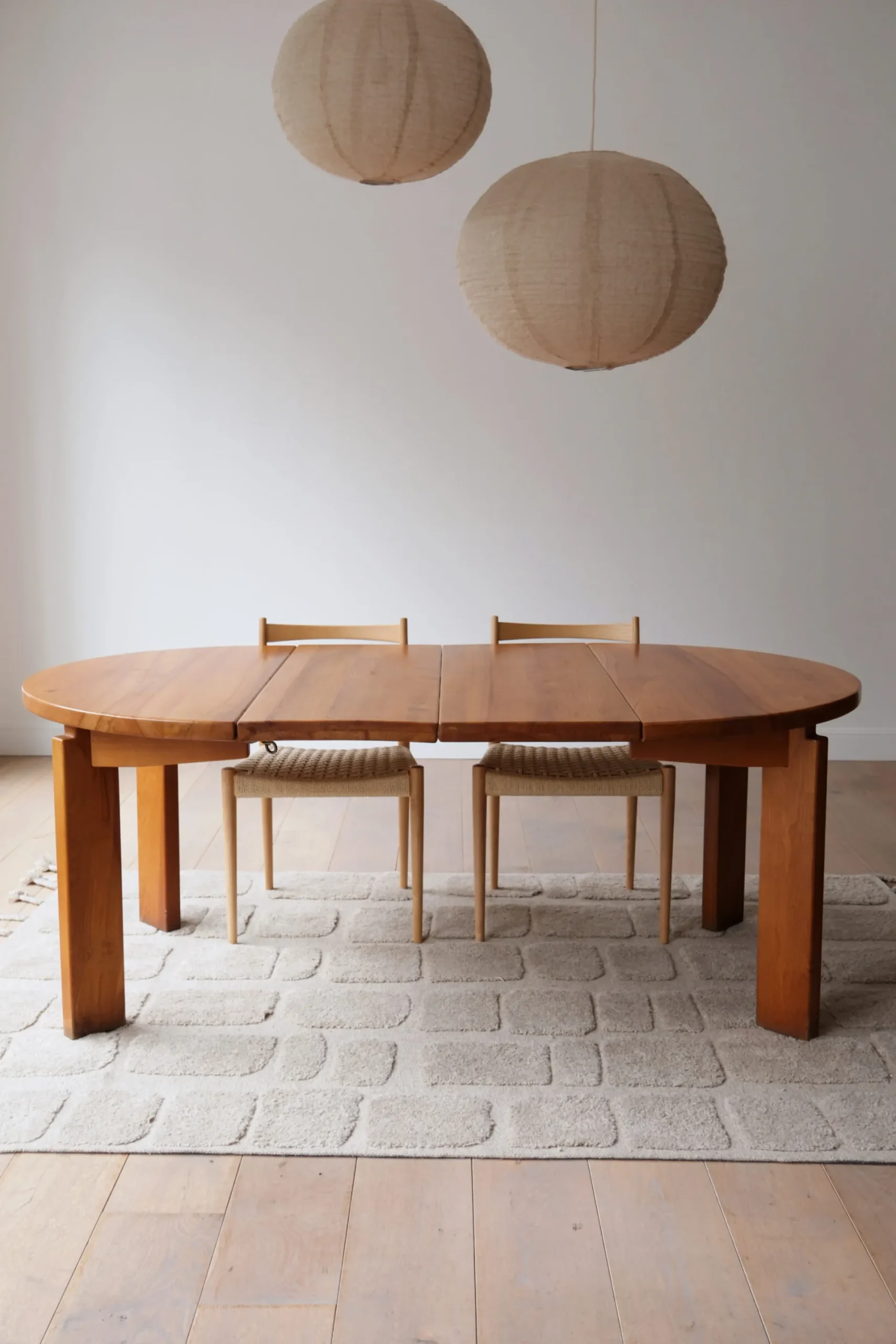 Sélection M Table Regain en orme massif avec rallonges Outlet