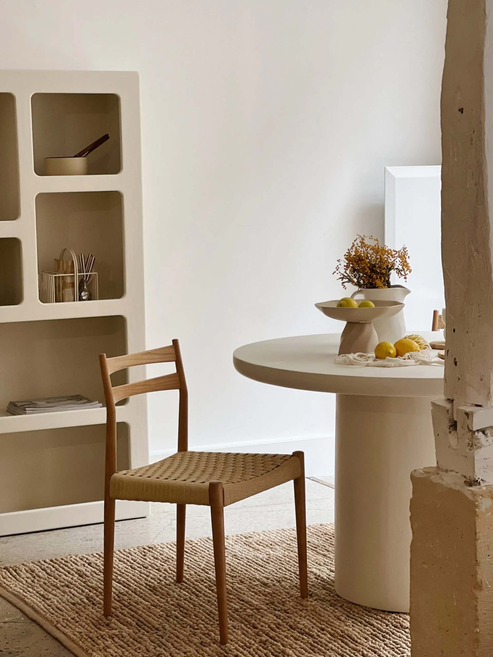 Sélection M Table ronde de salle à manger – enduit à la chaux Best