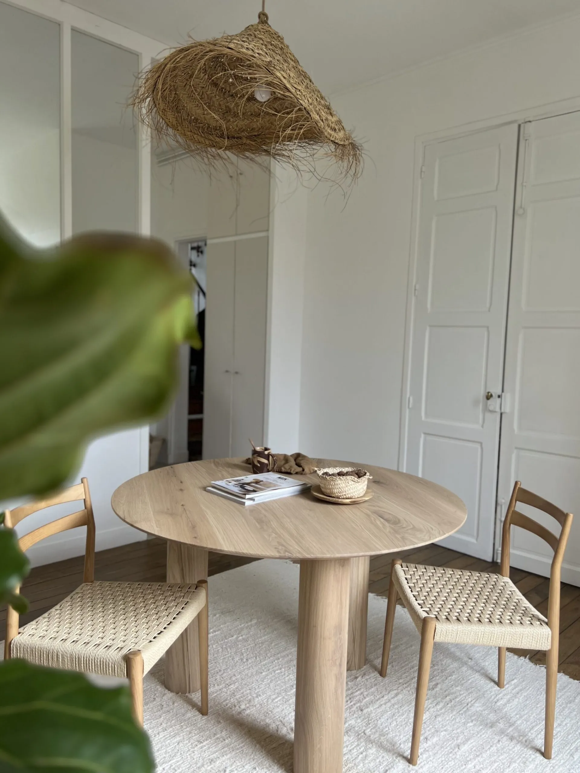 Sélection M Table ronde en bois pour salle à manger Clearance